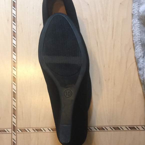 A New Day Faux Suede Wedges Size 10 - Picture 3 of 8